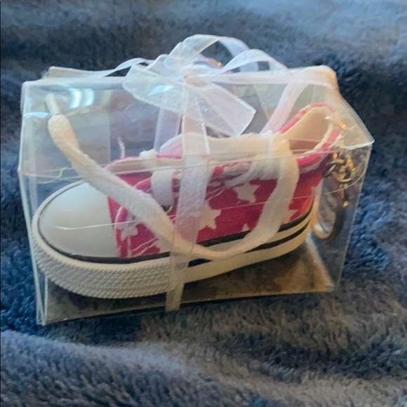 Mini converse high tops Keychain New - Picture 4 of 7